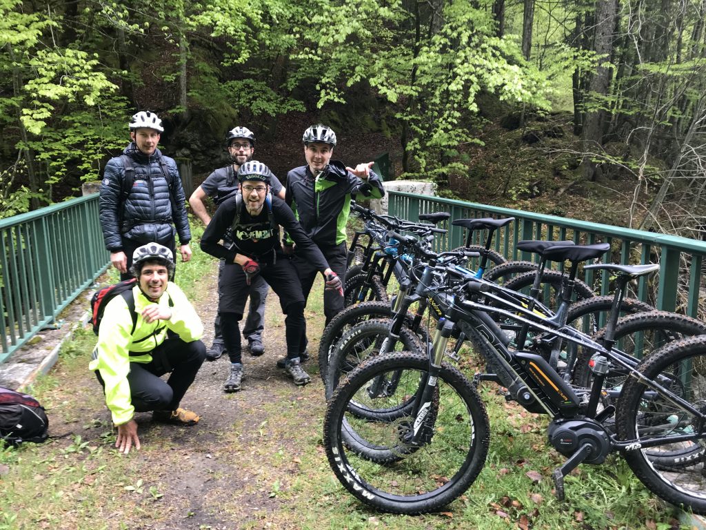 Sortie location VTT enduro électrique à Samoens